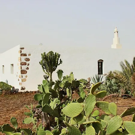 Casa Rural Los Ajaches Country house *